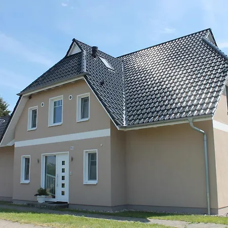 F 86 In Lejlighed Born